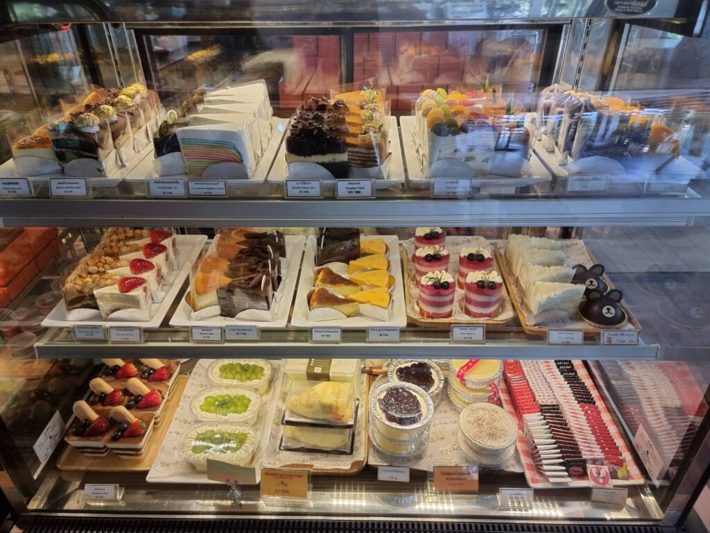 รายการขนมเค้กวันนี้ค่ะ น่าทานมาก . Tiramisu Winter raspberry cheesecake Re... 22 238911552 4876742839007598 500674304256580807 n